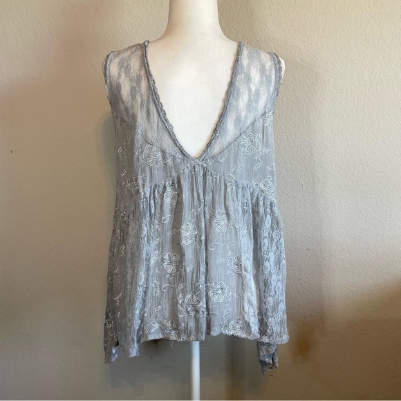 POL Lace Boho Sleeveless Tie Front Oversized Top Shirt Size Medium V Neck Lace - Picture 2 of 7
